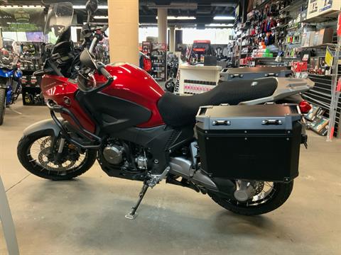 2017 Honda VFR1200X in Bakersfield, California - Photo 3