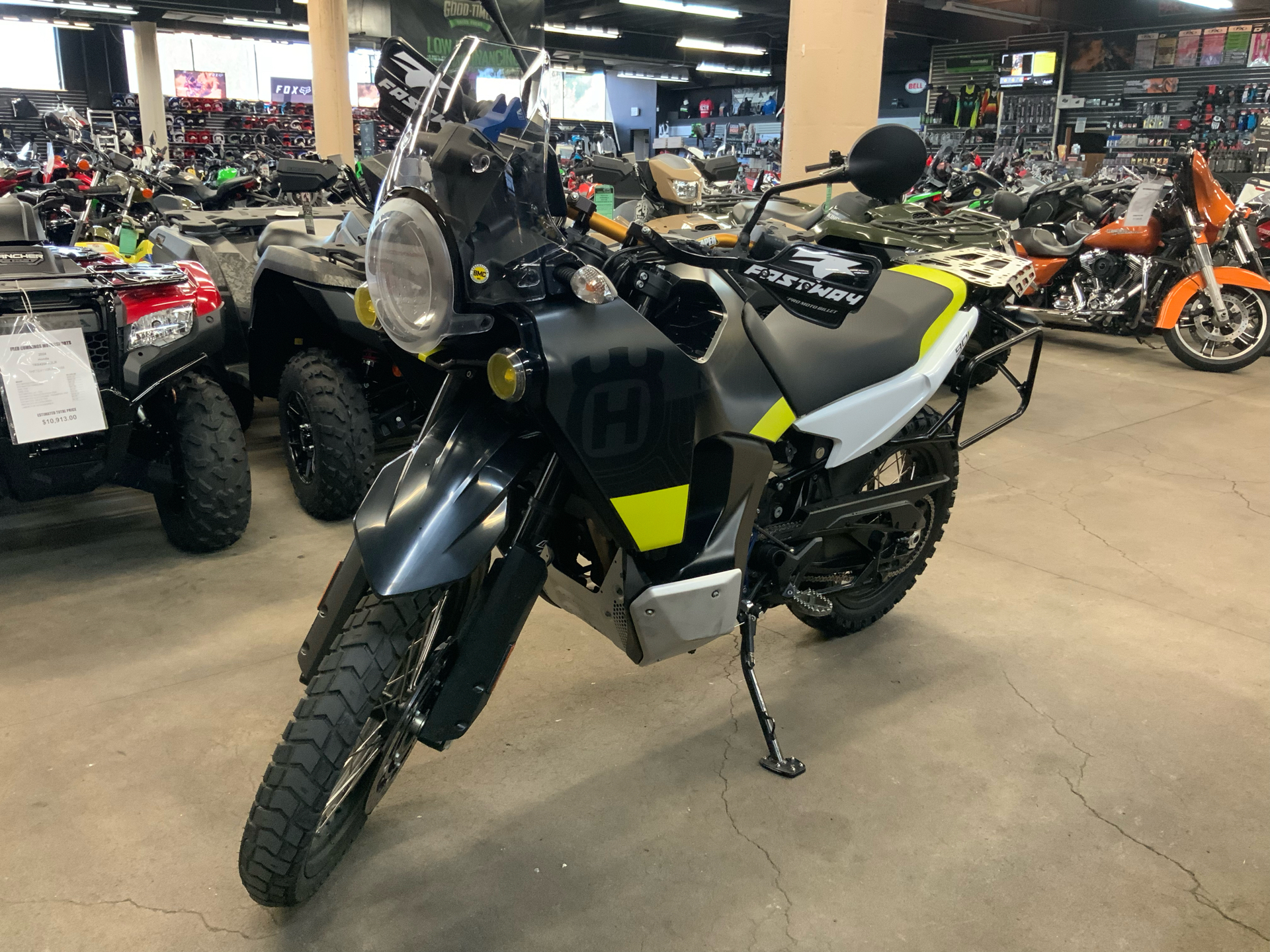 2022 Husqvarna Norden 901 in Bakersfield, California - Photo 3