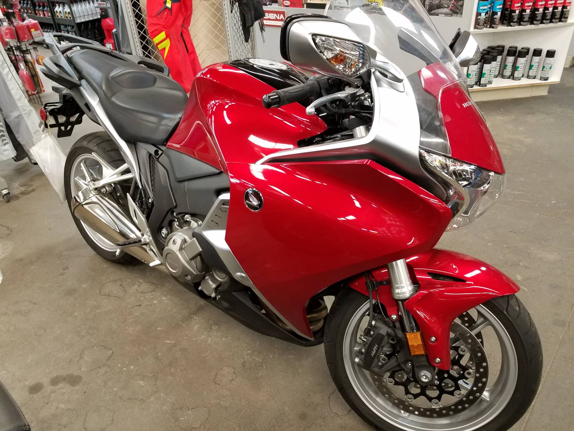 Варианты оклейки мотоцикла Honda VFR 800 пленкой