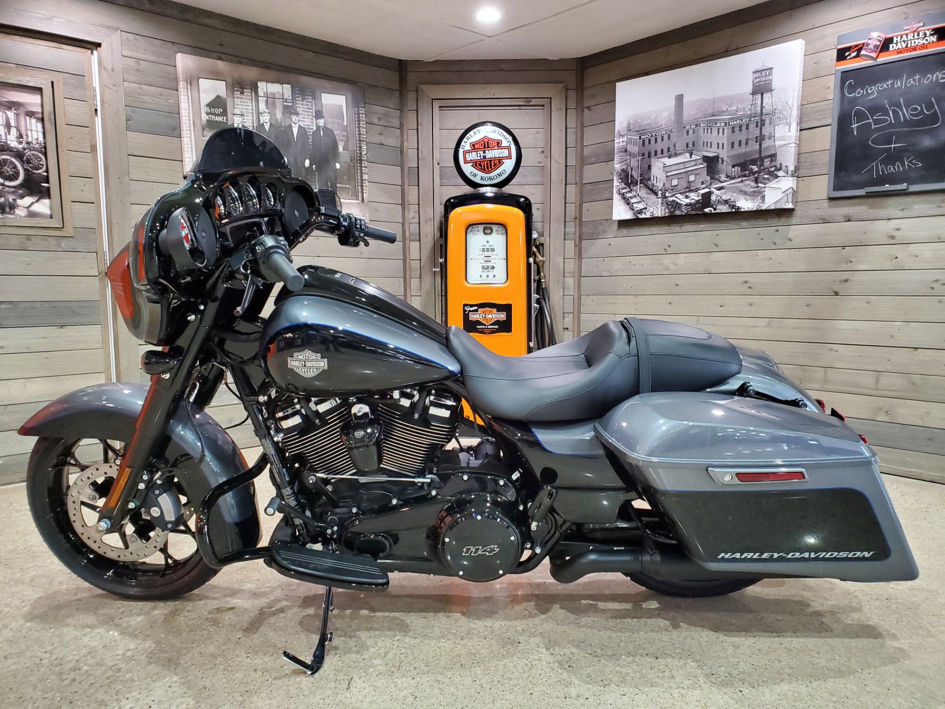 2021 Harley-Davidson Street Glide® Special in Kokomo, Indiana - Photo 6