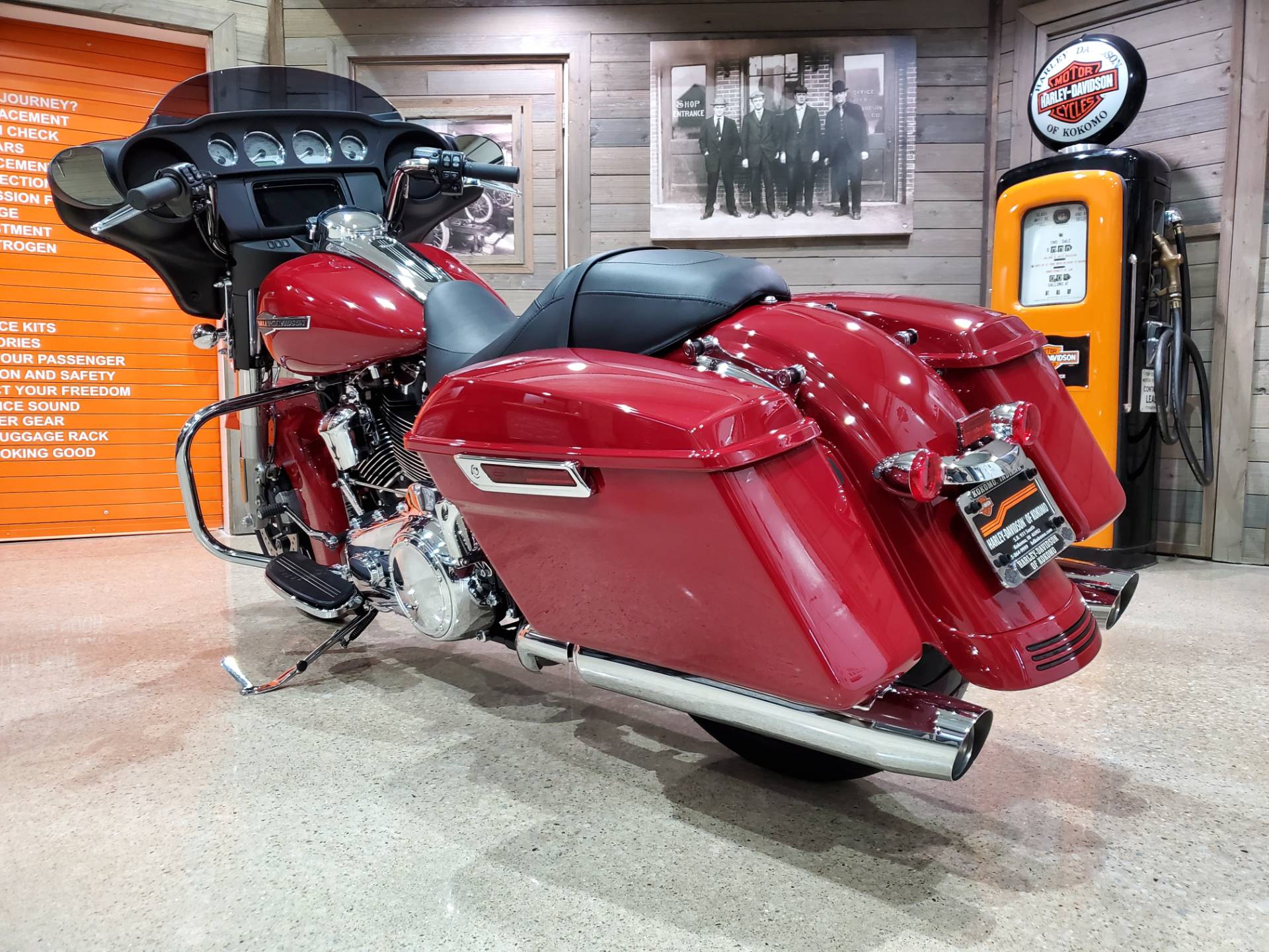 2021 Harley-Davidson Street Glide® in Kokomo, Indiana - Photo 9