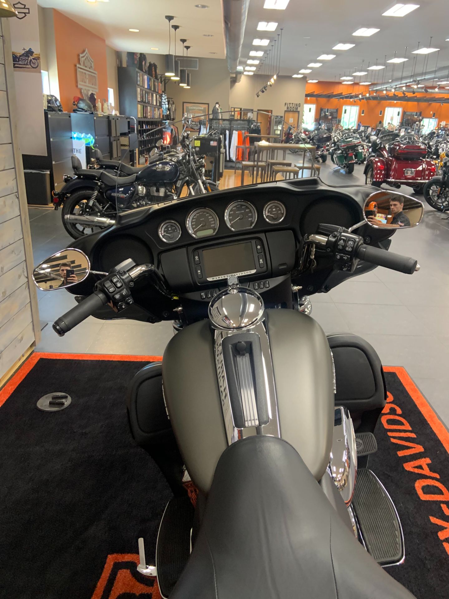 2018 Harley-Davidson Ultra Limited in Lafayette, Indiana - Photo 2