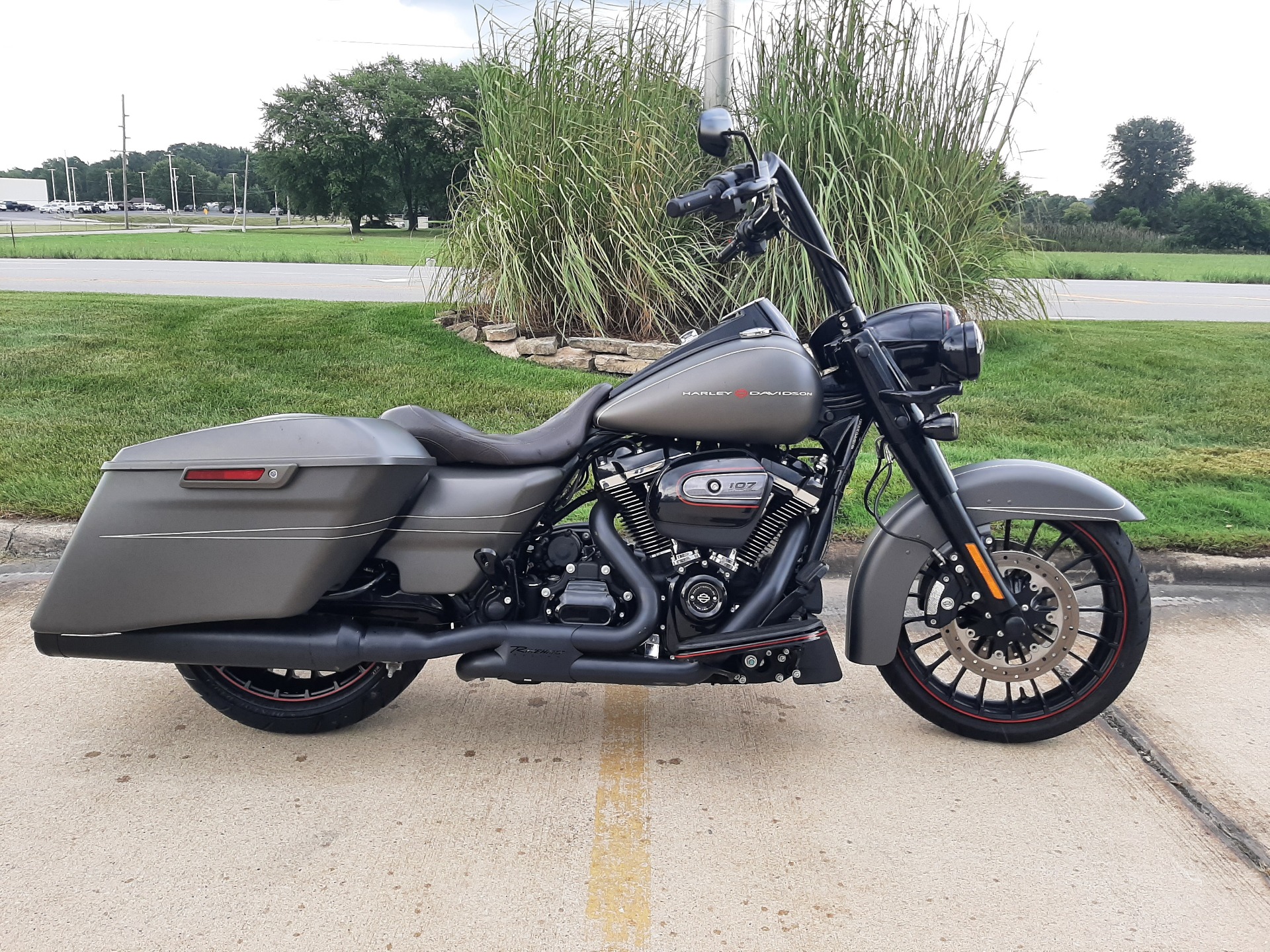 2018 Harley-Davidson RoadKing Special in Michigan City, Indiana - Photo 1