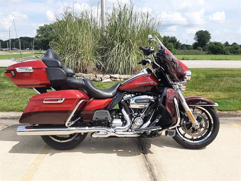 2018 Harley-Davidson Limited in Michigan City, Indiana - Photo 1