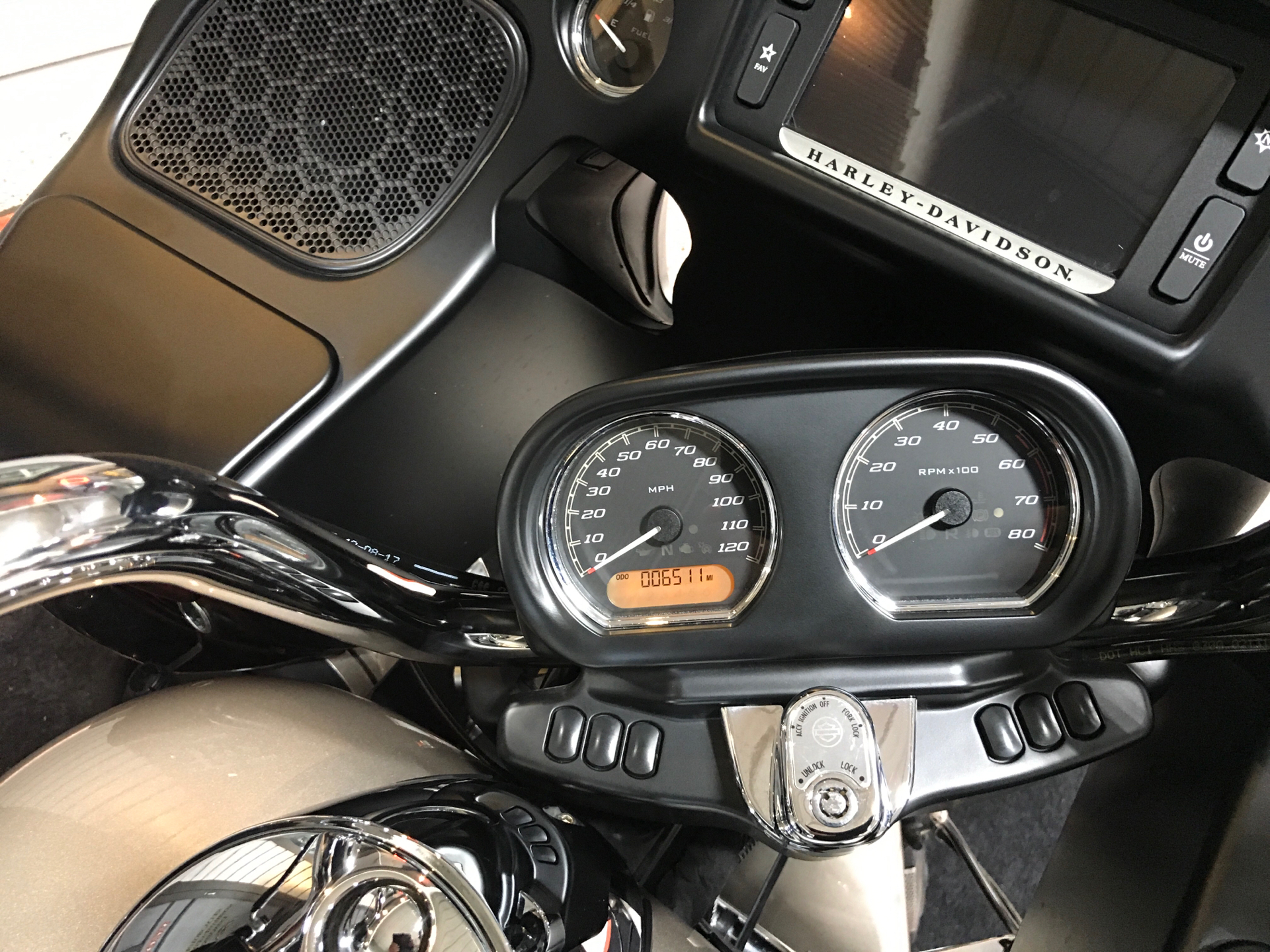 2018 Harley-Davidson Road Glide® Ultra in Plainfield, Indiana - Photo 4