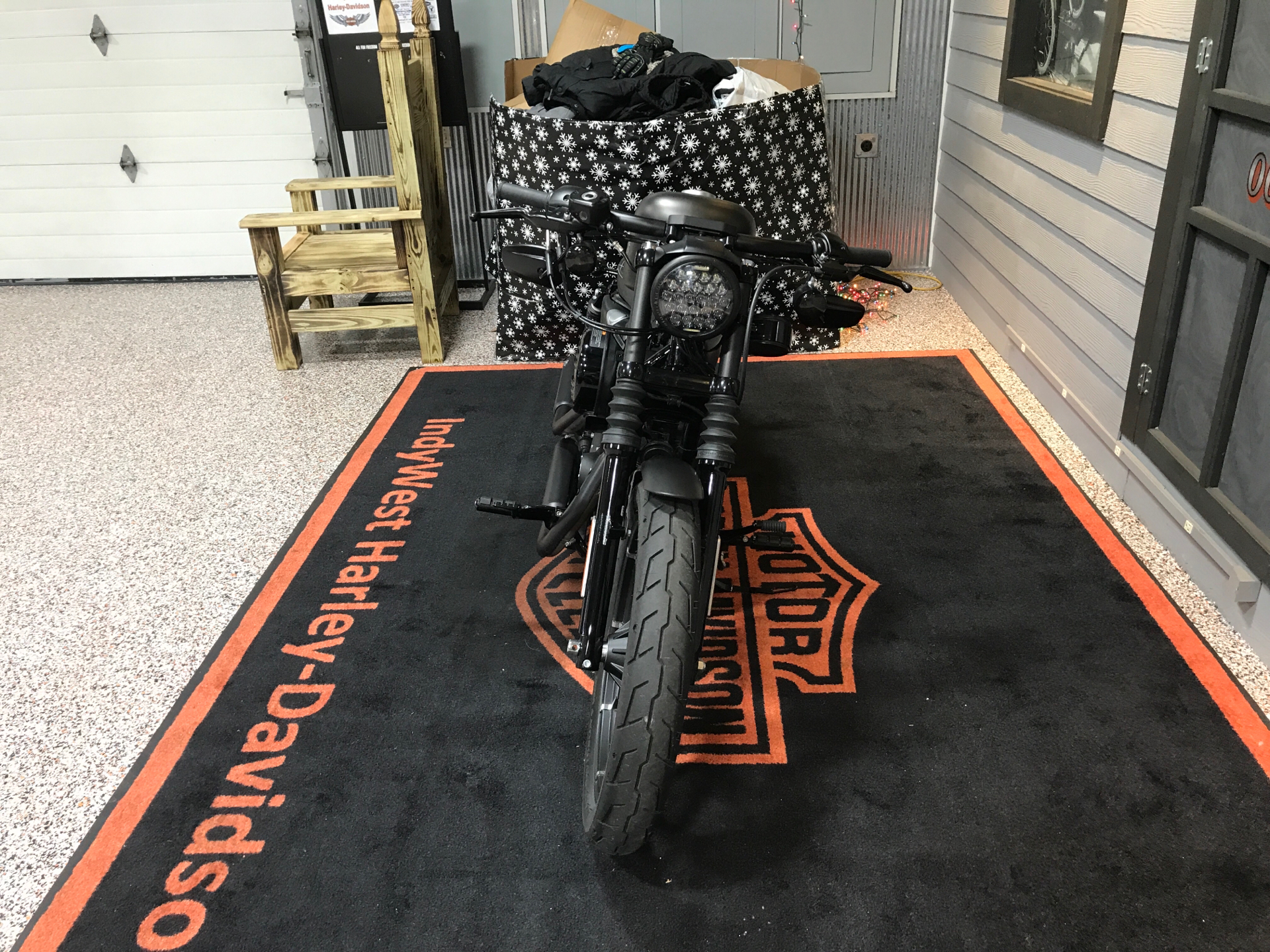 2021 Harley-Davidson Iron 883™ in Plainfield, Indiana - Photo 4