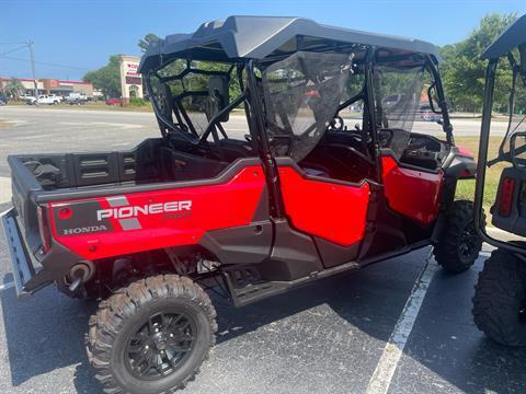 2023 Honda Pioneer 1000-6 Deluxe Crew in Florence, South Carolina - Photo 3