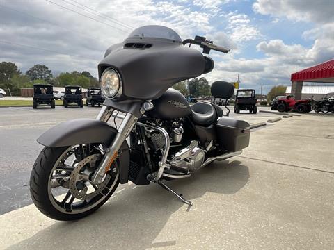 2017 Harley-Davidson Street Glide® Special in Florence, South Carolina - Photo 4