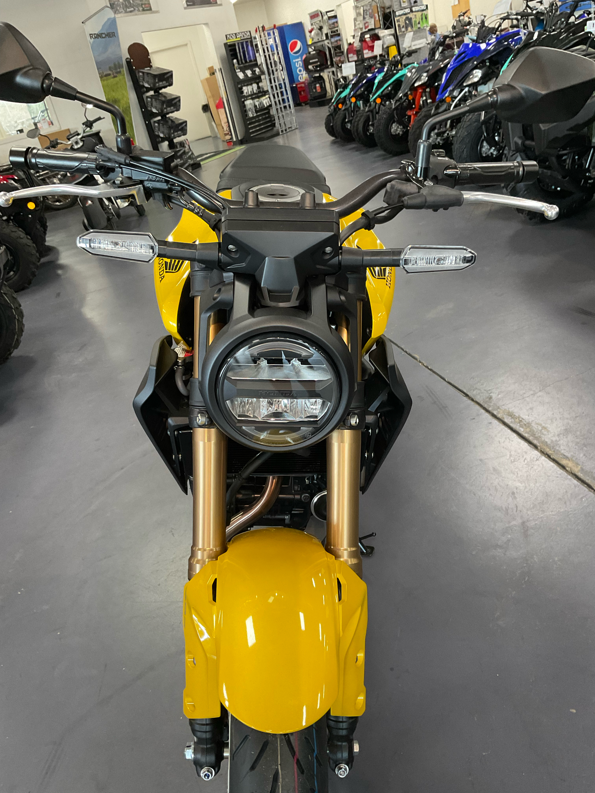 2024 Honda CB300R ABS in Florence, South Carolina - Photo 8