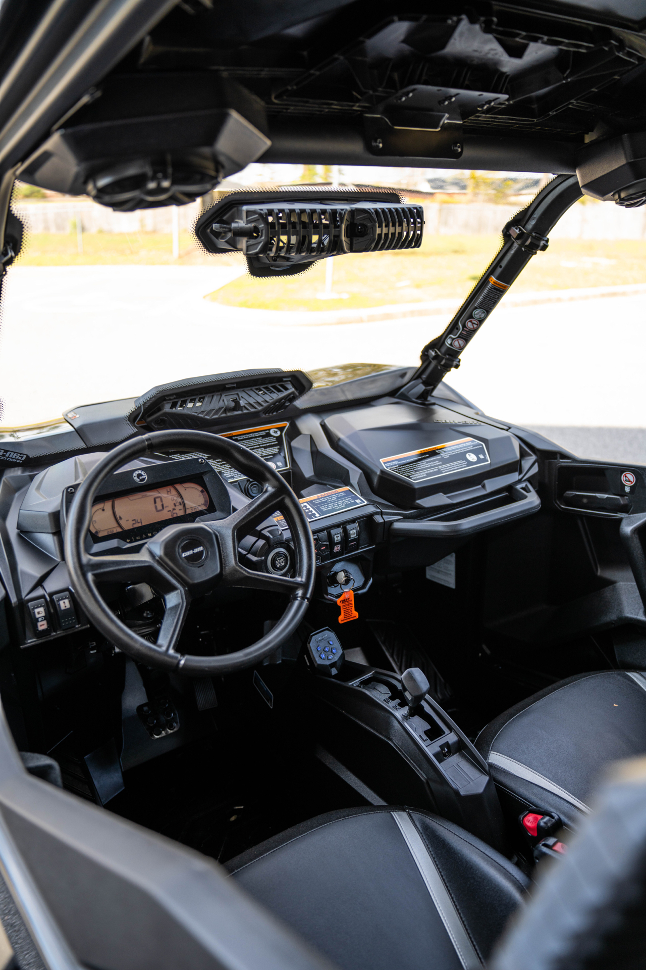 2022 Can-Am Commander XT 1000R in Florence, South Carolina - Photo 8