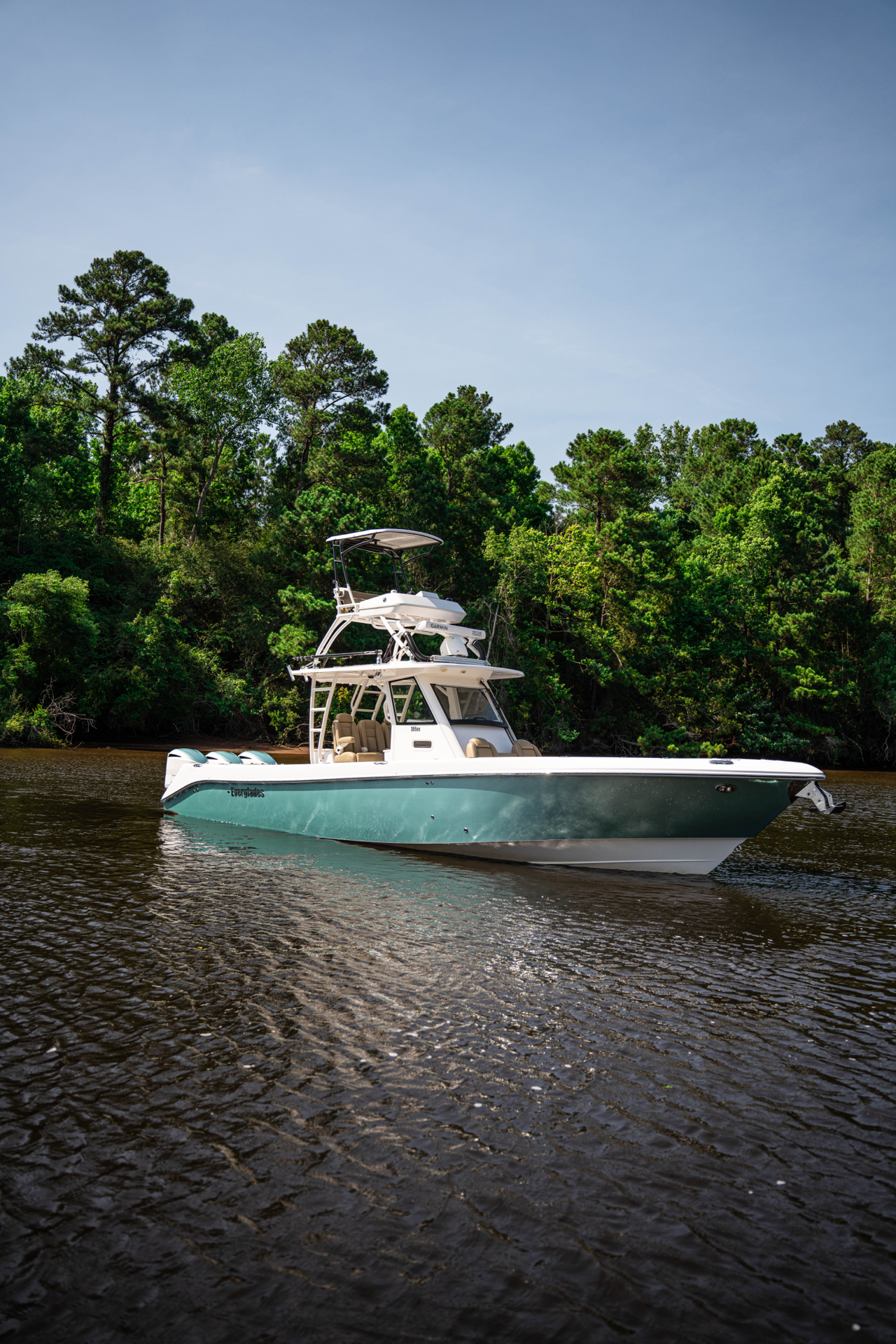 2019 Everglades Boats 355 in Florence, South Carolina - Photo 1