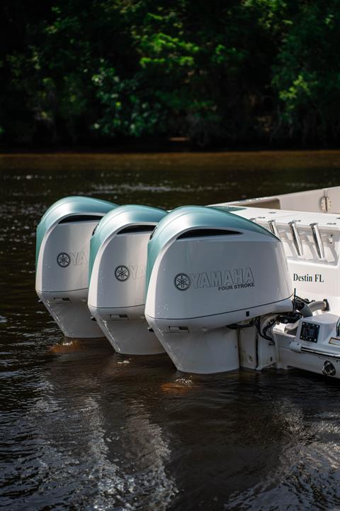 2019 Everglades Boats 355 in Florence, South Carolina - Photo 10