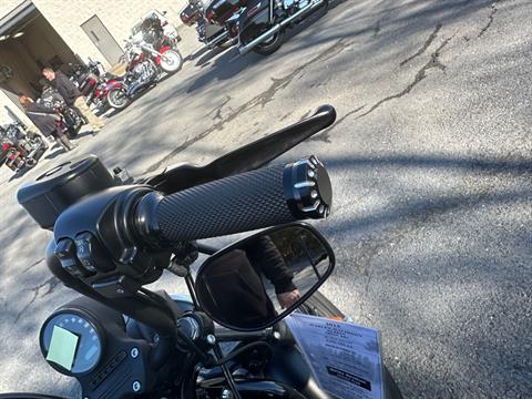 2015 Harley-Davidson Iron 883™ in Frederick, Maryland - Photo 3
