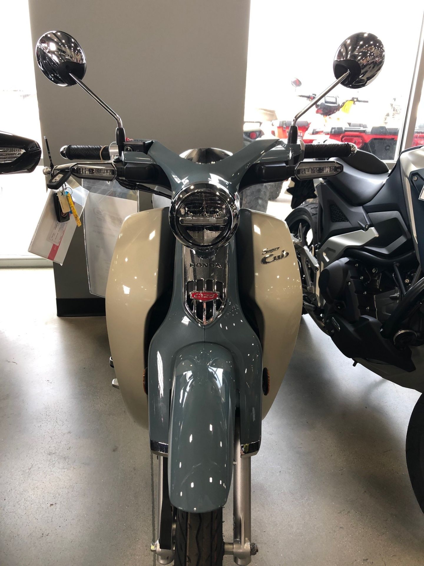 2023 Honda Super Cub C125 ABS in Suamico, Wisconsin - Photo 2