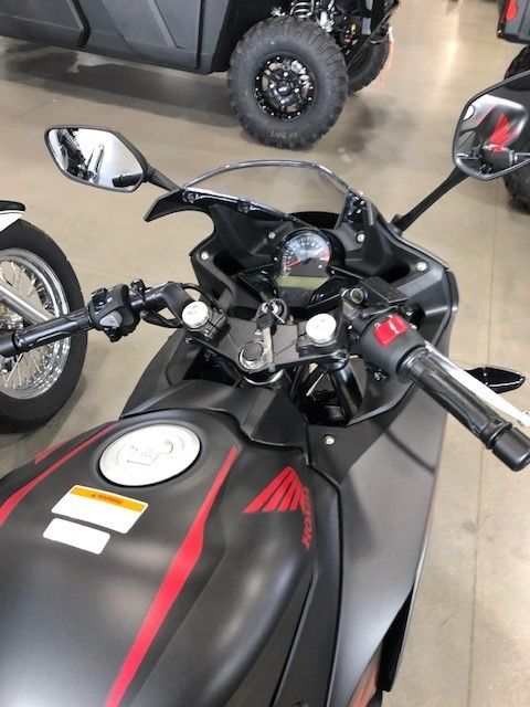 2022 Honda CBR300R in Suamico, Wisconsin - Photo 4