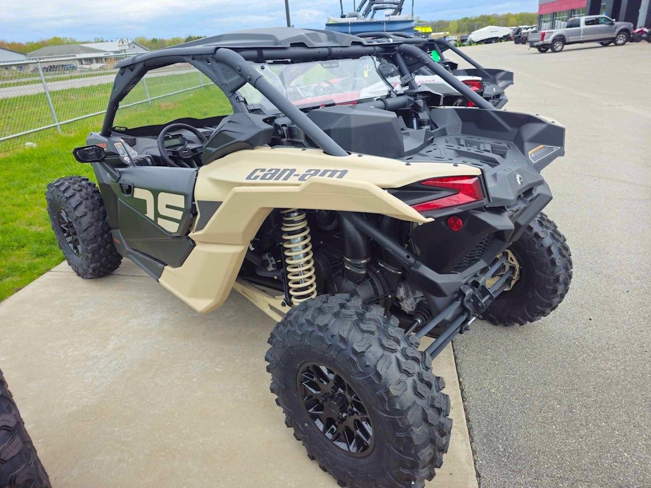 2023 Can-Am Maverick X3 DS Turbo 64 in Suamico, Wisconsin - Photo 3