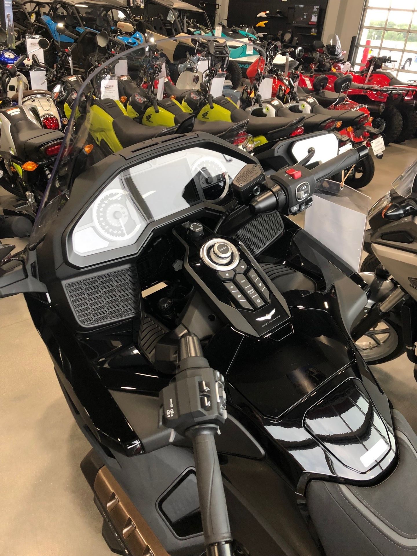 2023 Honda Gold Wing Tour Automatic DCT in Suamico, Wisconsin - Photo 4