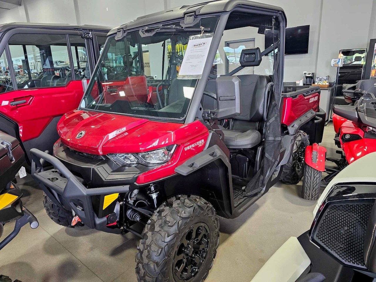 2024 Can-Am Defender XT HD9 in Suamico, Wisconsin - Photo 1