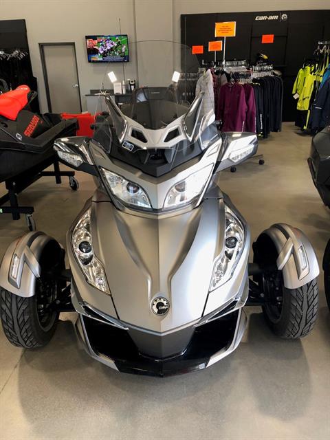 2014 Can-Am Spyder® RT Limited in Suamico, Wisconsin - Photo 2