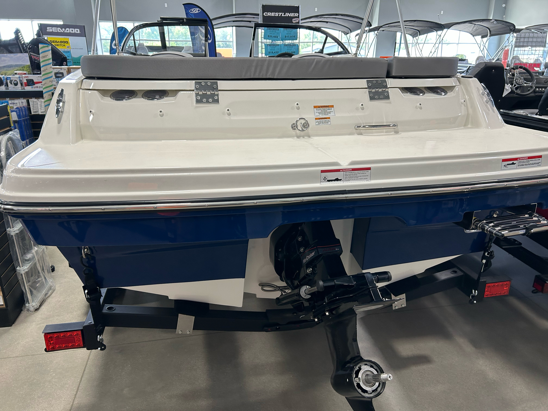 2023 Bayliner VR4 in Suamico, Wisconsin - Photo 7
