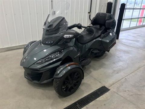 2018 Can-Am SPYDER RT LTD in Suamico, Wisconsin - Photo 2