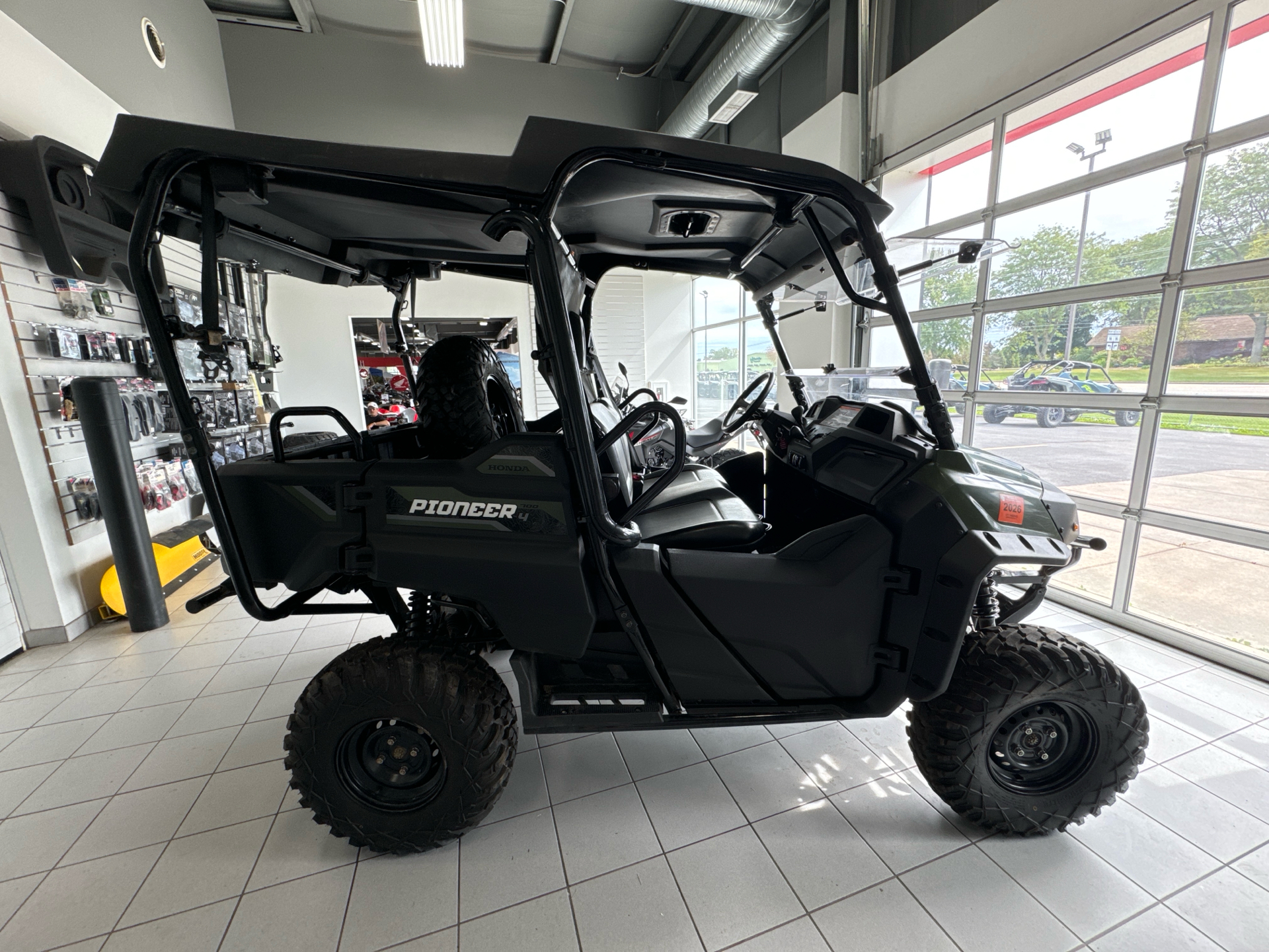 2021 Honda Pioneer 700-4 in Kaukauna, Wisconsin - Photo 5