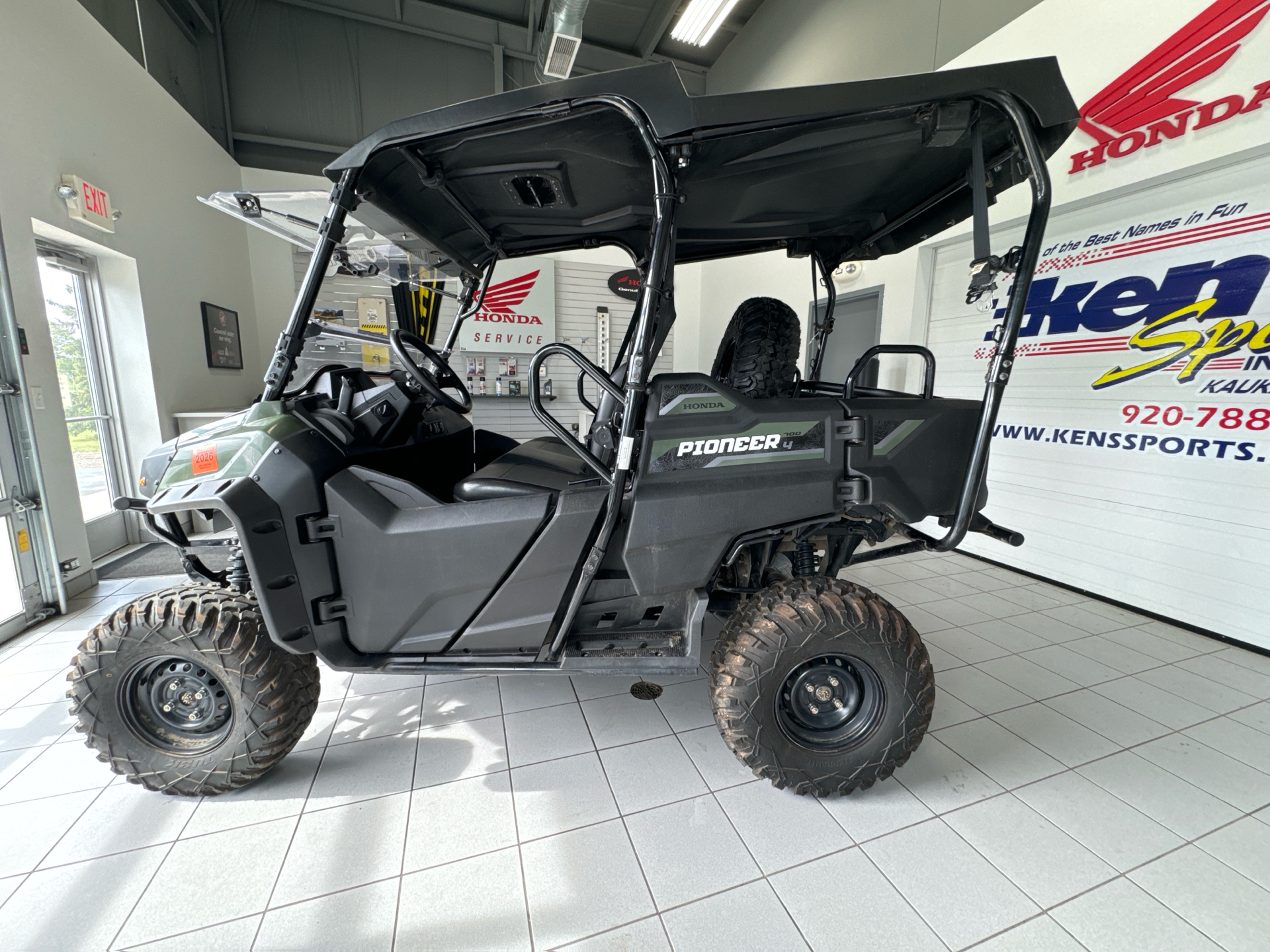 2021 Honda Pioneer 700-4 in Kaukauna, Wisconsin - Photo 6