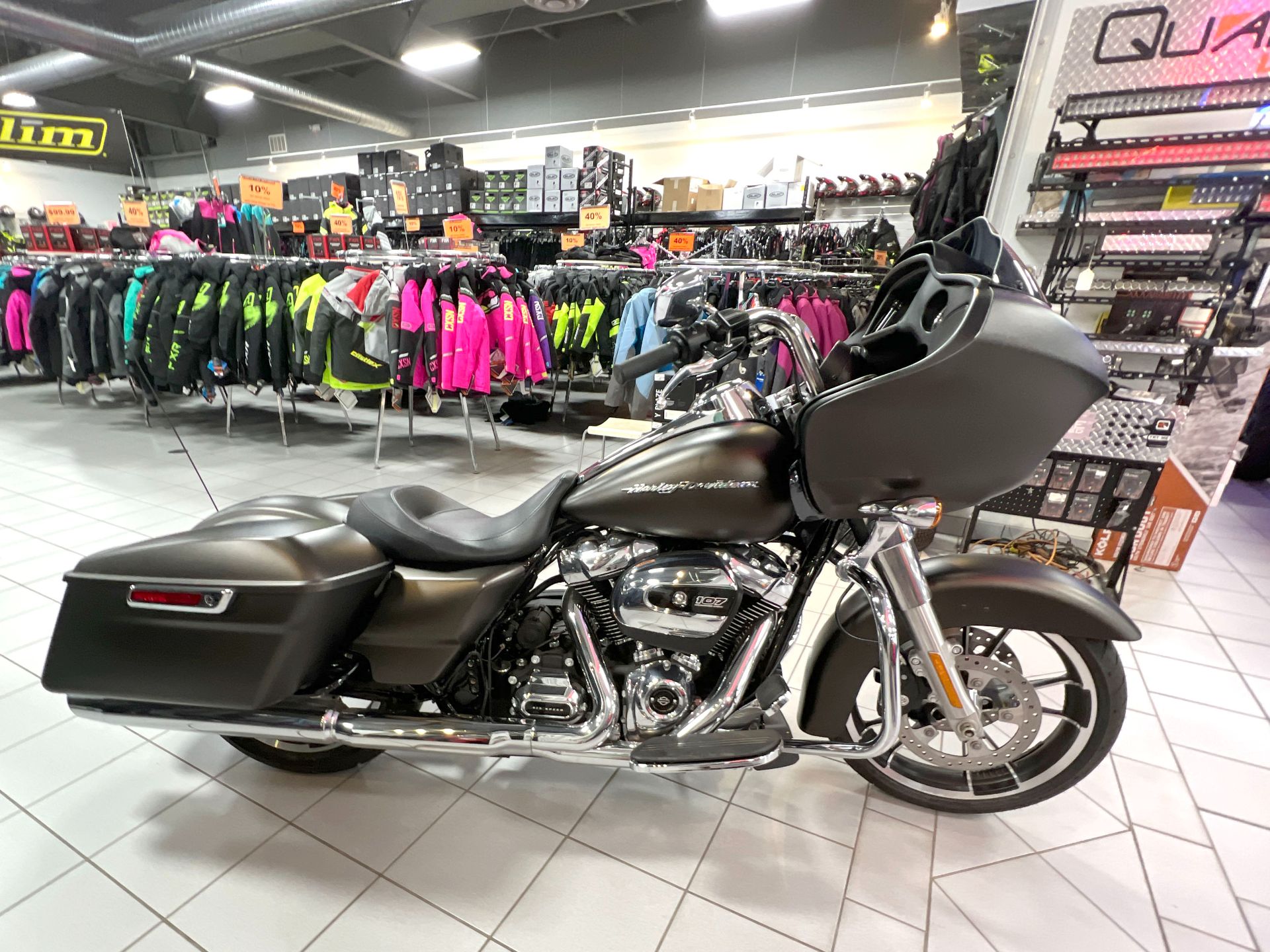 2020 Harley-Davidson Road Glide® in Kaukauna, Wisconsin - Photo 6
