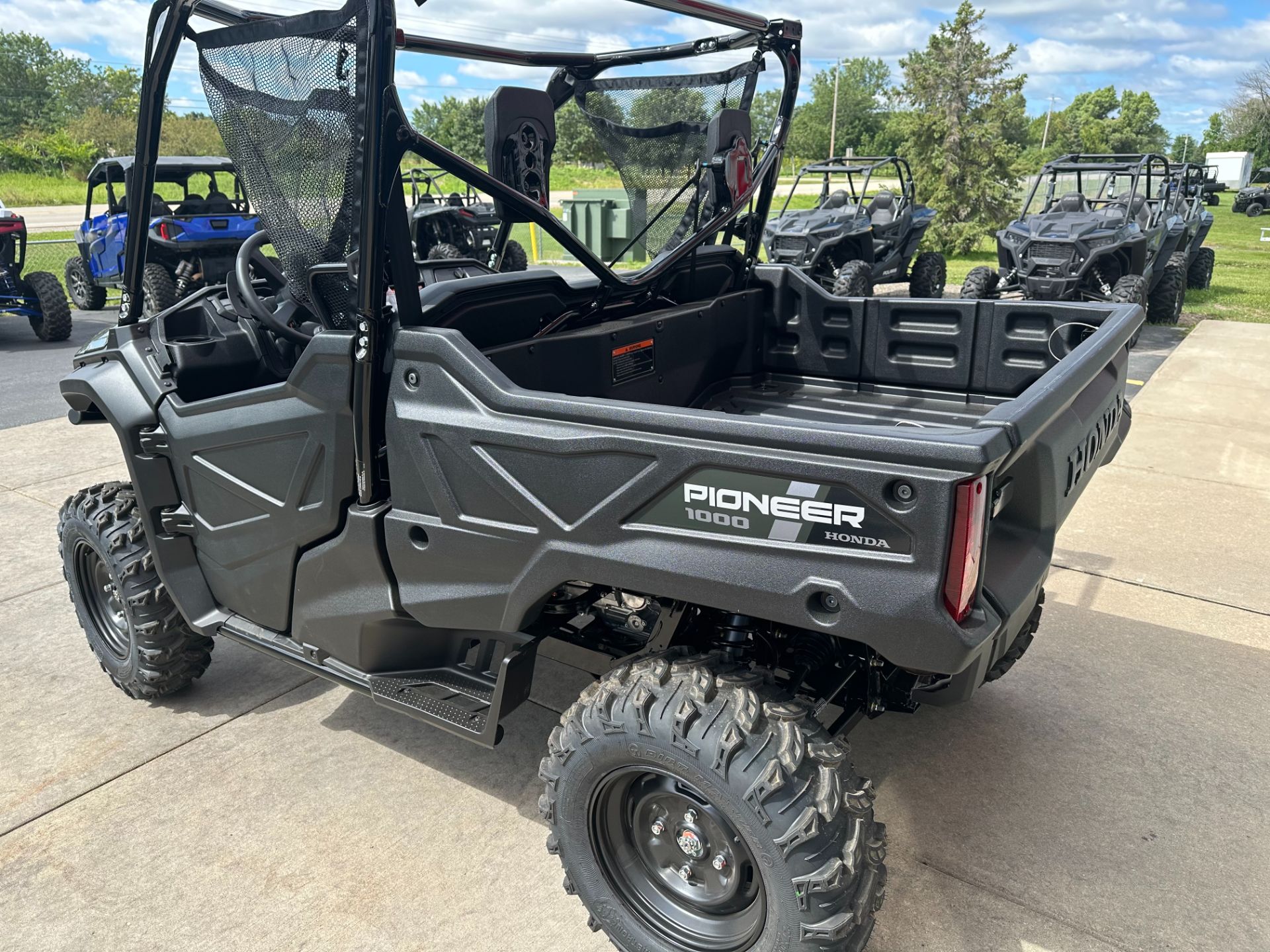 2024 Honda Pioneer 1000 in Kaukauna, Wisconsin - Photo 8