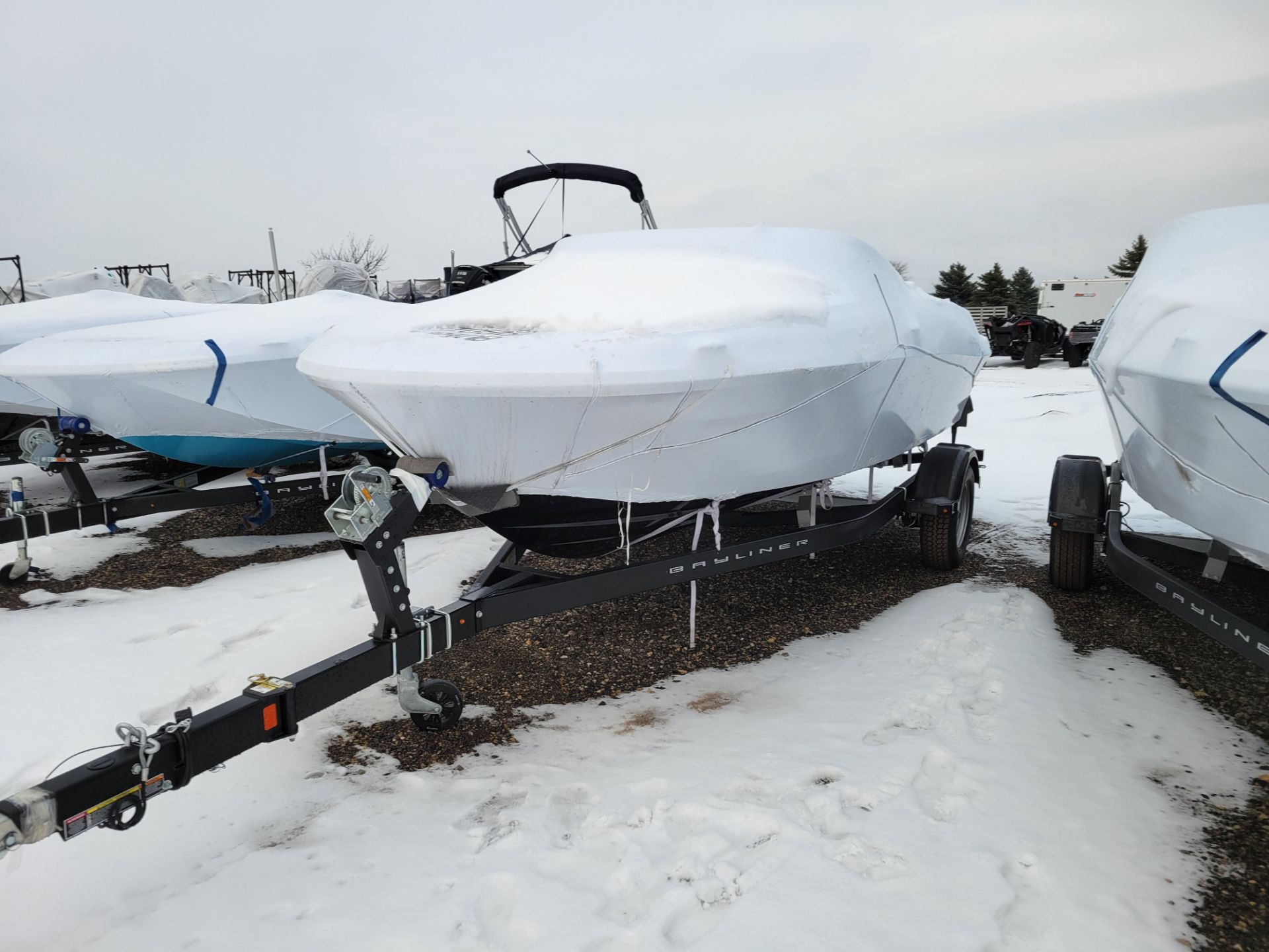 2022 Bayliner VR4 Bowrider OB in Kaukauna, Wisconsin - Photo 2