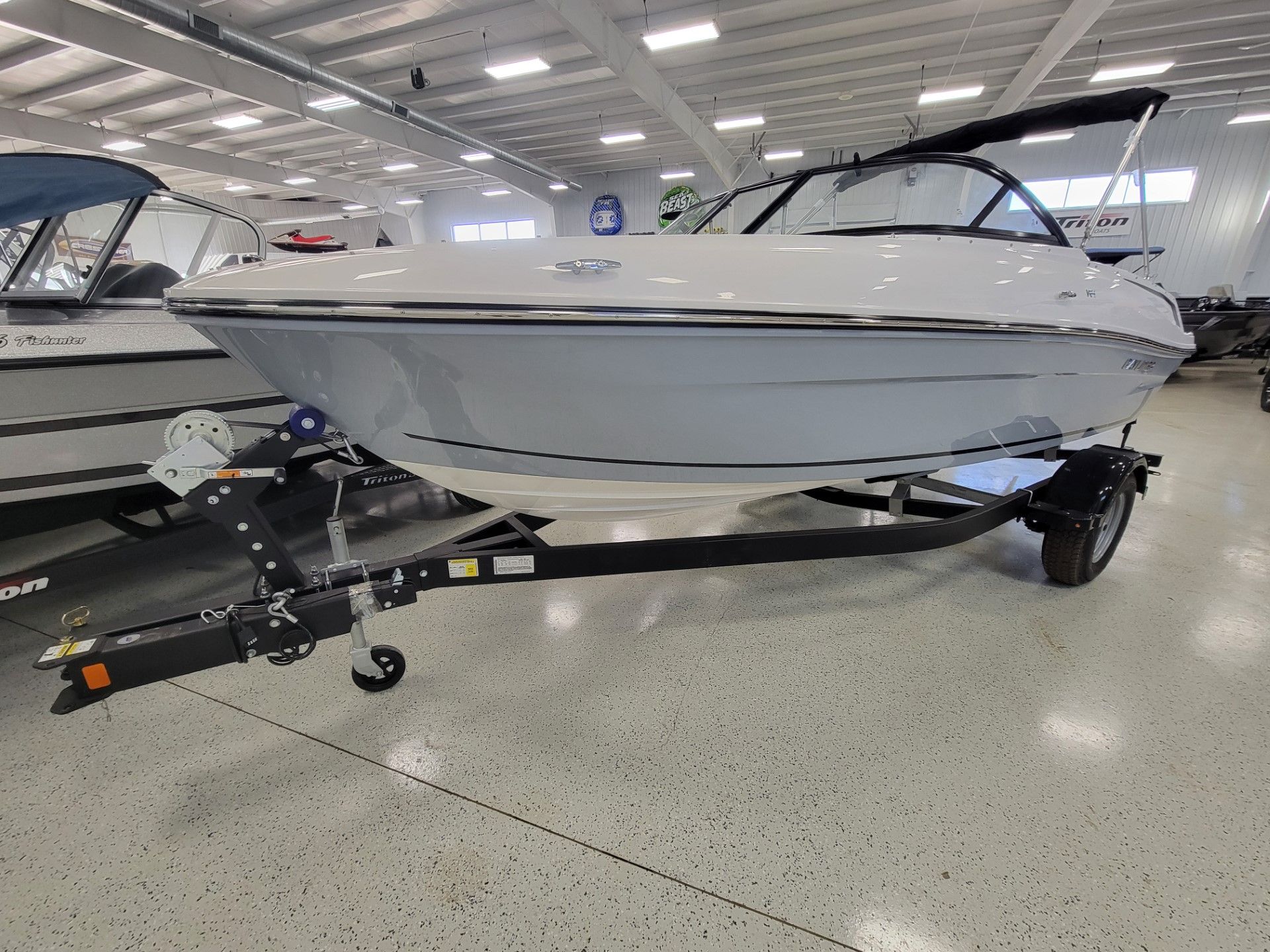 2024 Bayliner VR4 OB in Kaukauna, Wisconsin - Photo 4