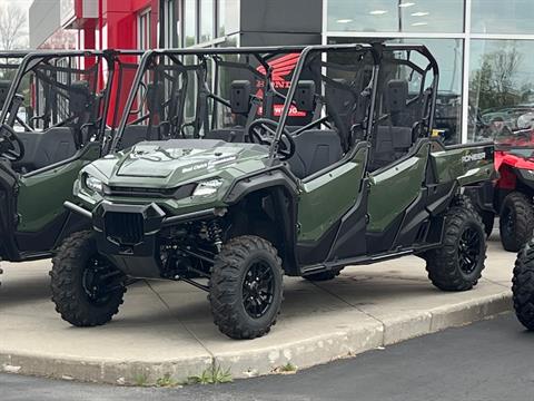 2023 Honda Pioneer 1000-6 Deluxe Crew in Kaukauna, Wisconsin - Photo 12