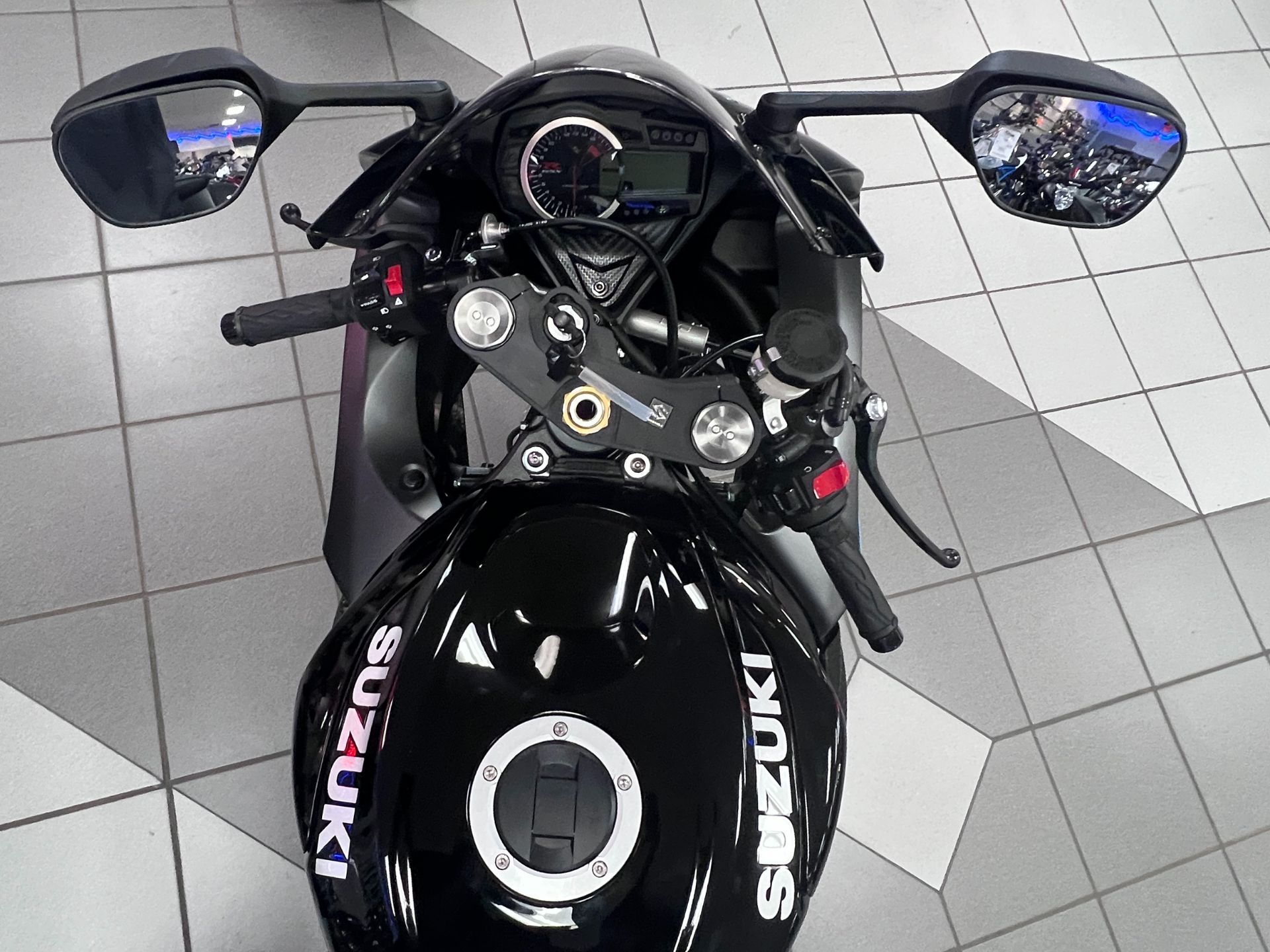 2024 Suzuki GSX-R600 in Kaukauna, Wisconsin - Photo 6