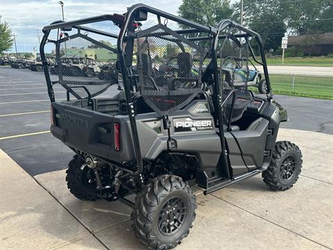 2025 Honda Pioneer 700-4 Deluxe in Kaukauna, Wisconsin - Photo 6