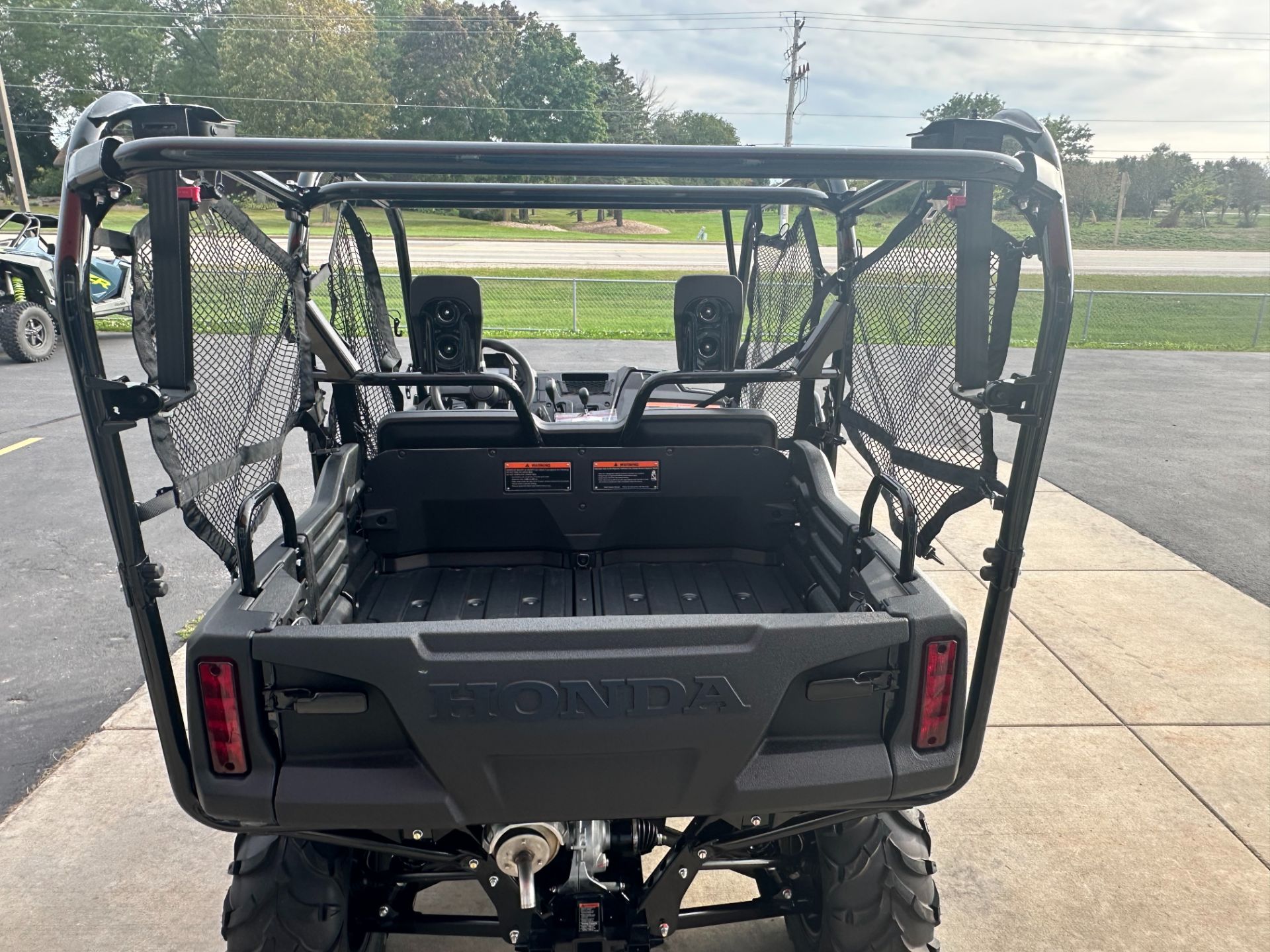 2025 Honda Pioneer 700-4 Deluxe in Kaukauna, Wisconsin - Photo 8