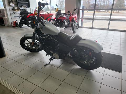 2020 Harley-Davidson Iron 883™ in Kaukauna, Wisconsin - Photo 5