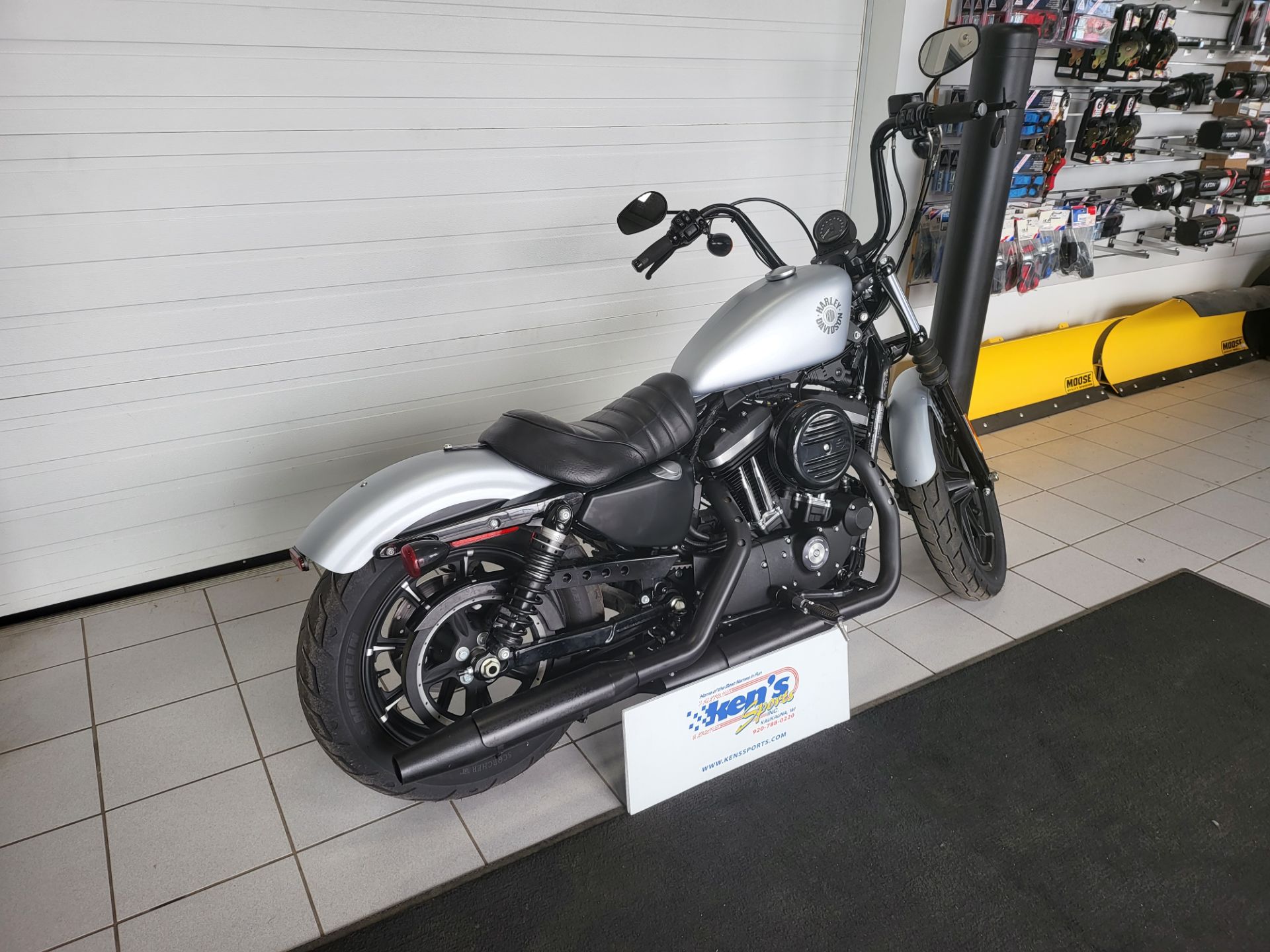 2020 Harley-Davidson Iron 883™ in Kaukauna, Wisconsin - Photo 3