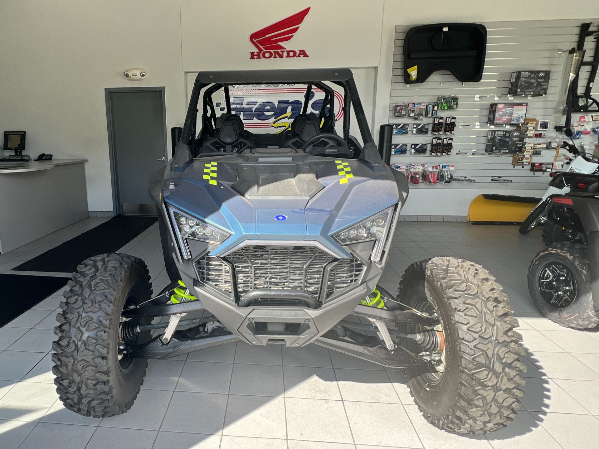 2022 Polaris RZR Turbo R 4 Premium - Ride Command Package in Kaukauna, Wisconsin - Photo 3