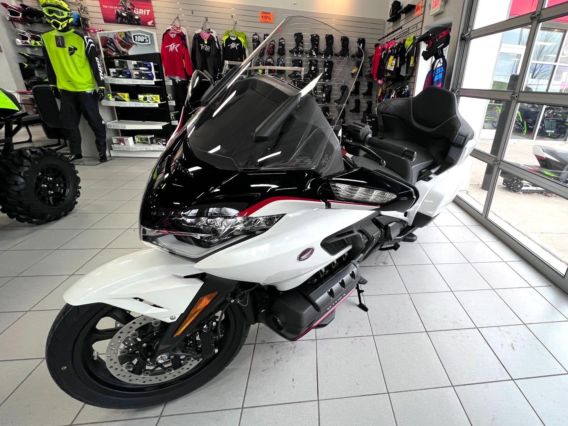 2024 Honda Gold Wing Tour in Kaukauna, Wisconsin - Photo 2