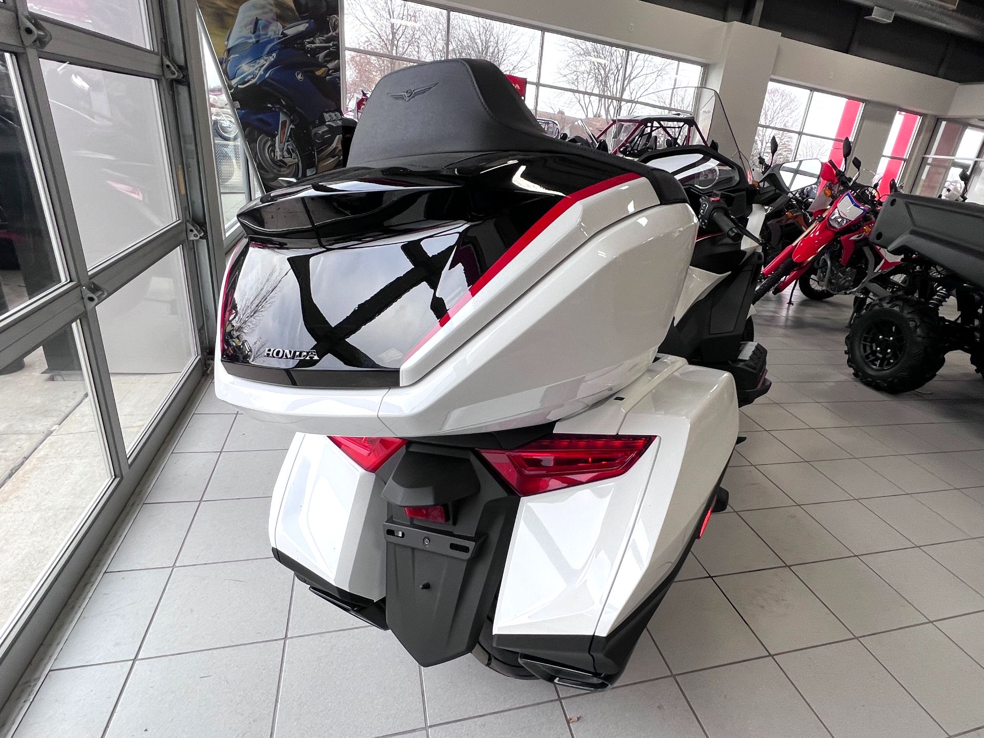 2024 Honda Gold Wing Tour in Kaukauna, Wisconsin - Photo 4