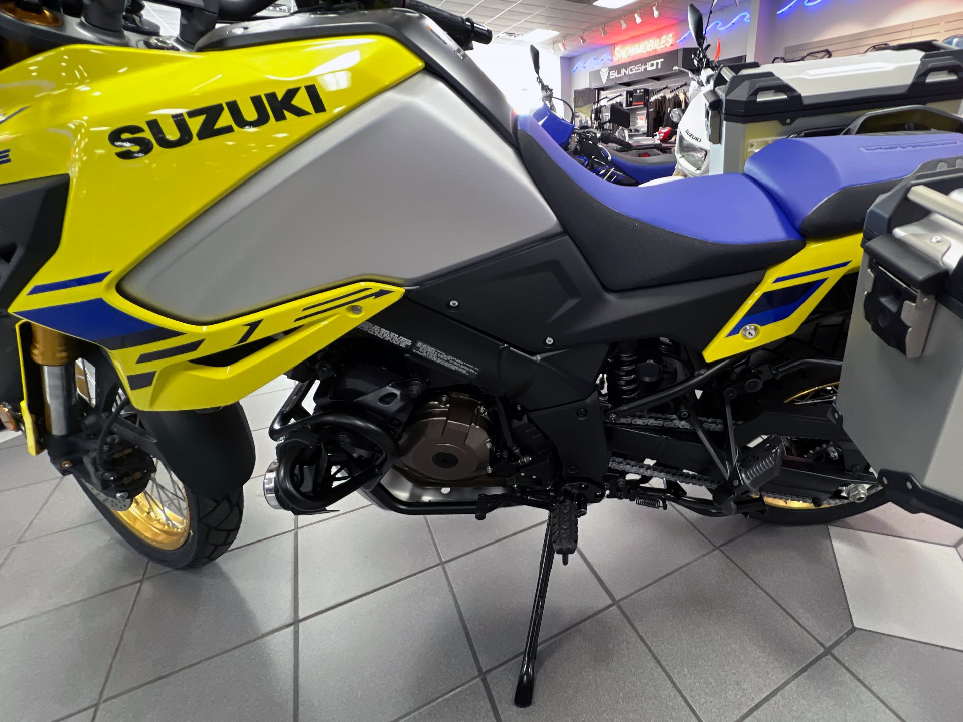 2023 Suzuki V-Strom 1050DE Adventure in Kaukauna, Wisconsin - Photo 7