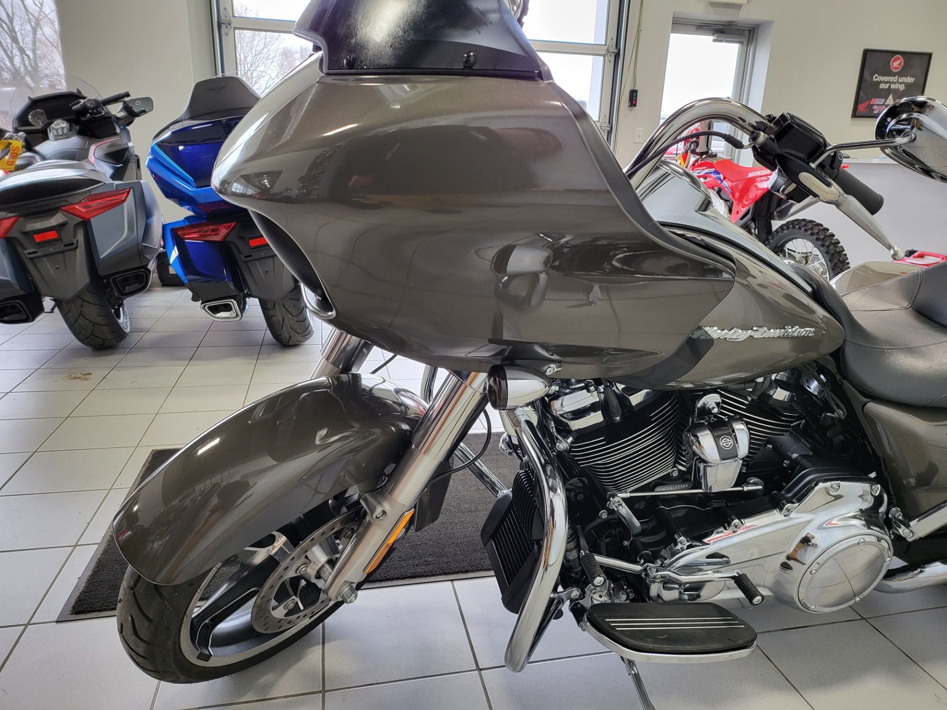 2019 Harley-Davidson Road Glide® in Kaukauna, Wisconsin - Photo 9