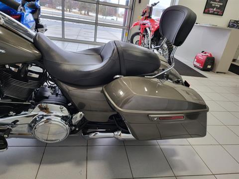 2019 Harley-Davidson Road Glide® in Kaukauna, Wisconsin - Photo 12