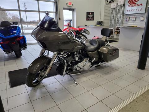 2019 Harley-Davidson Road Glide® in Kaukauna, Wisconsin - Photo 6