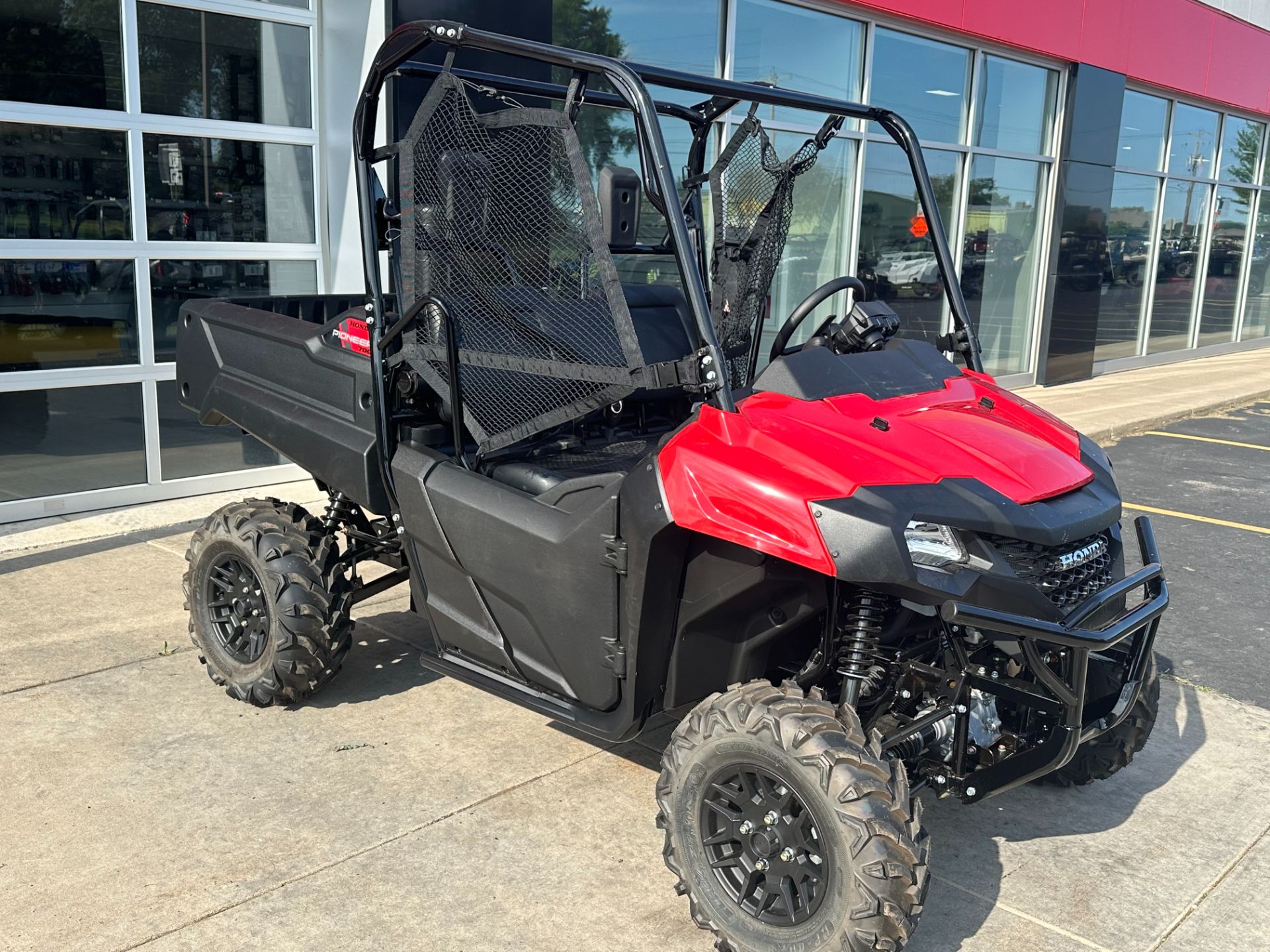 2025 Honda Pioneer 700 Deluxe in Kaukauna, Wisconsin - Photo 3