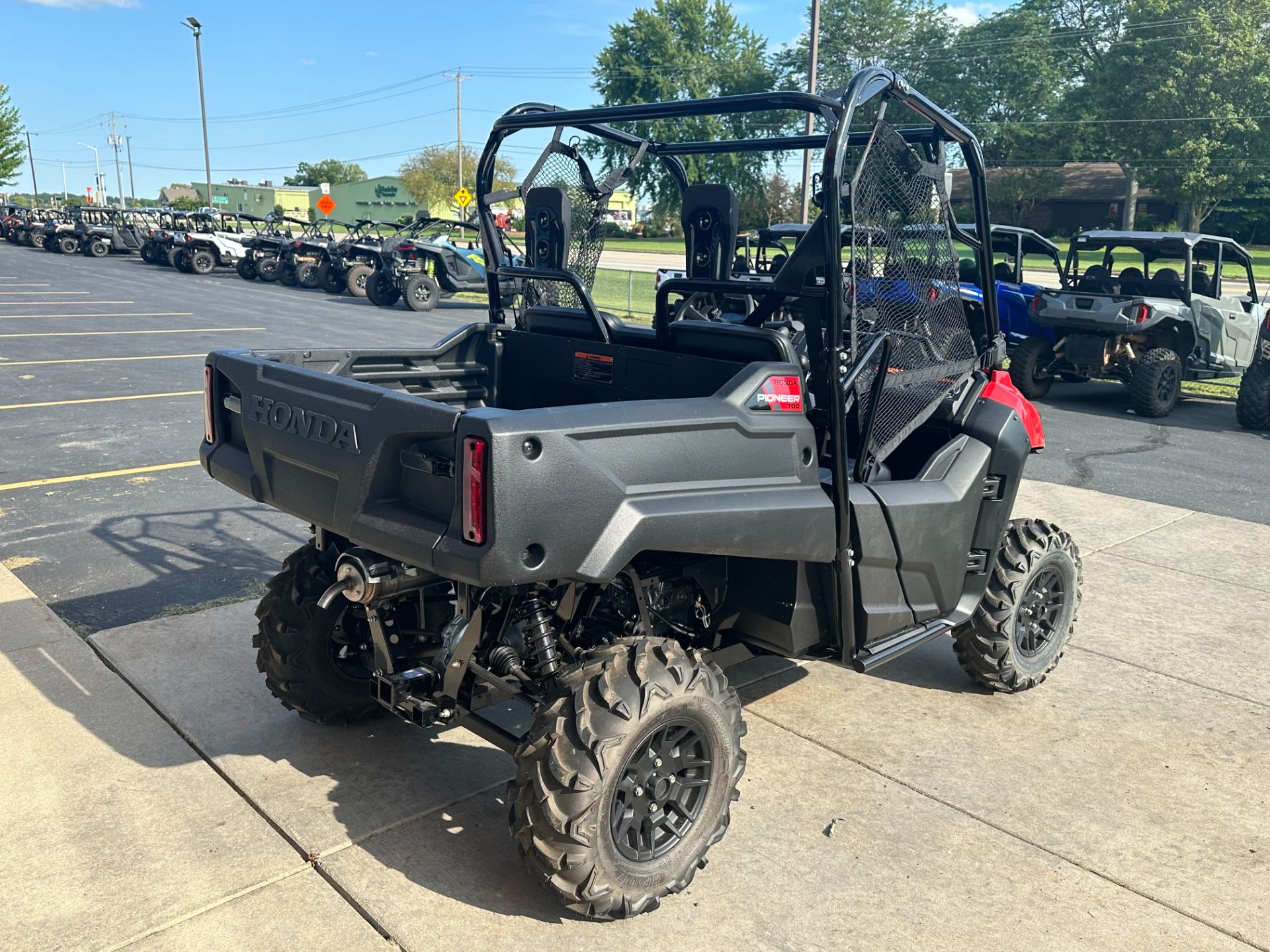 2025 Honda Pioneer 700 Deluxe in Kaukauna, Wisconsin - Photo 5