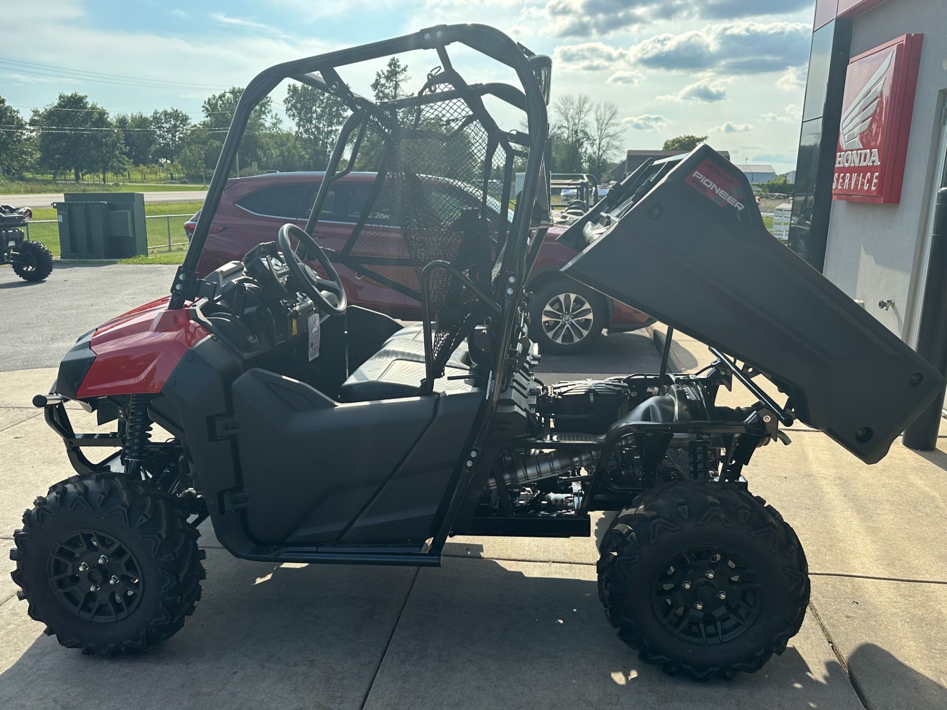 2025 Honda Pioneer 700 Deluxe in Kaukauna, Wisconsin - Photo 8