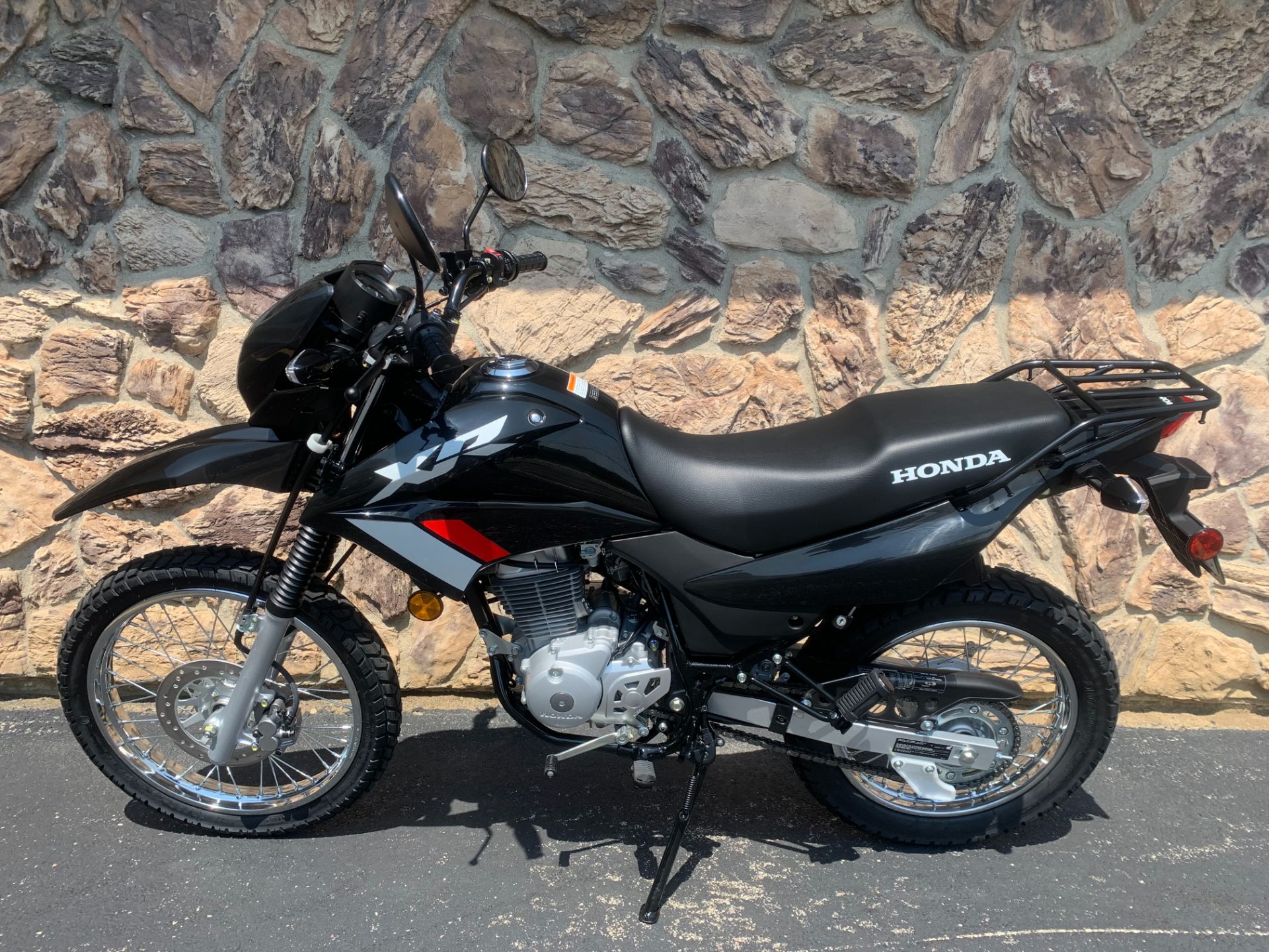 2023 Honda XR150L in Aurora, Illinois - Photo 2