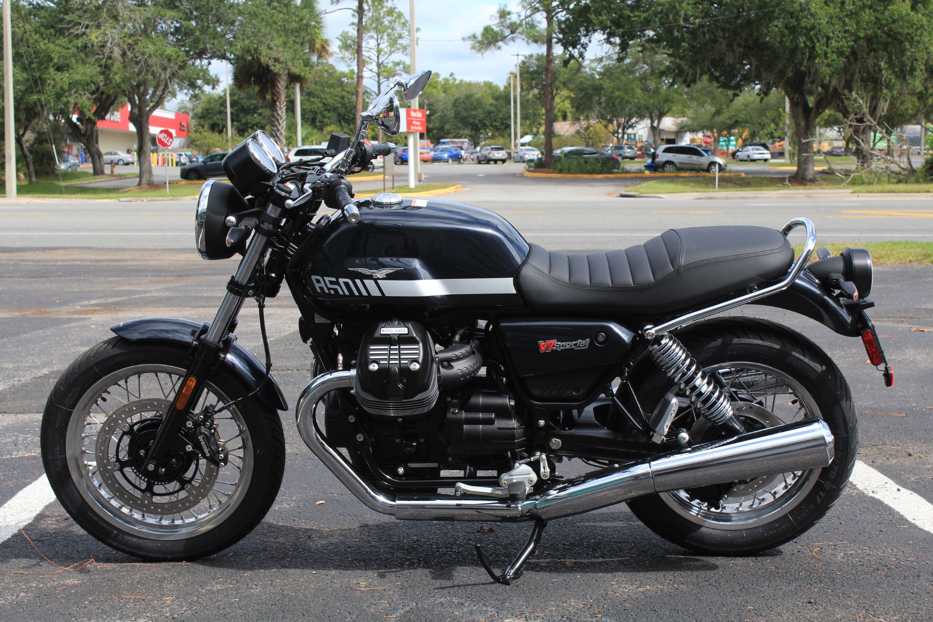 2023 Moto Guzzi V7 Special in Gainesville, Florida - Photo 1