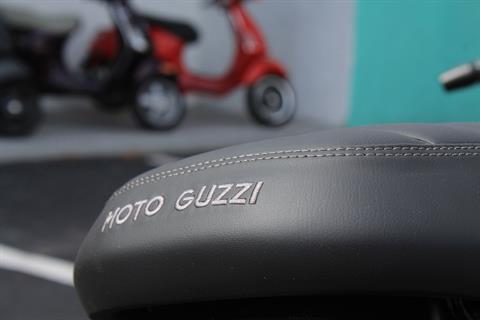 2023 Moto Guzzi V7 Stone in Gainesville, Florida - Photo 11